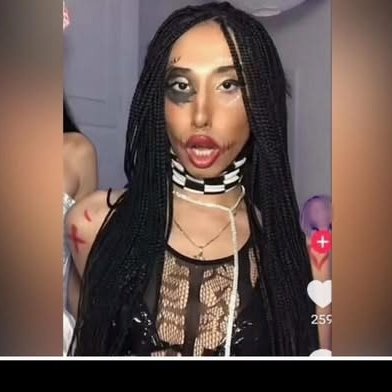 Αυτό το άρρωστο τέρας είναι Οδυσσέας Σταθάτος 
 - για τους πελάτες Ολίβια -

#μυρτω #κεφαλονια #τρανς #apokalypseis