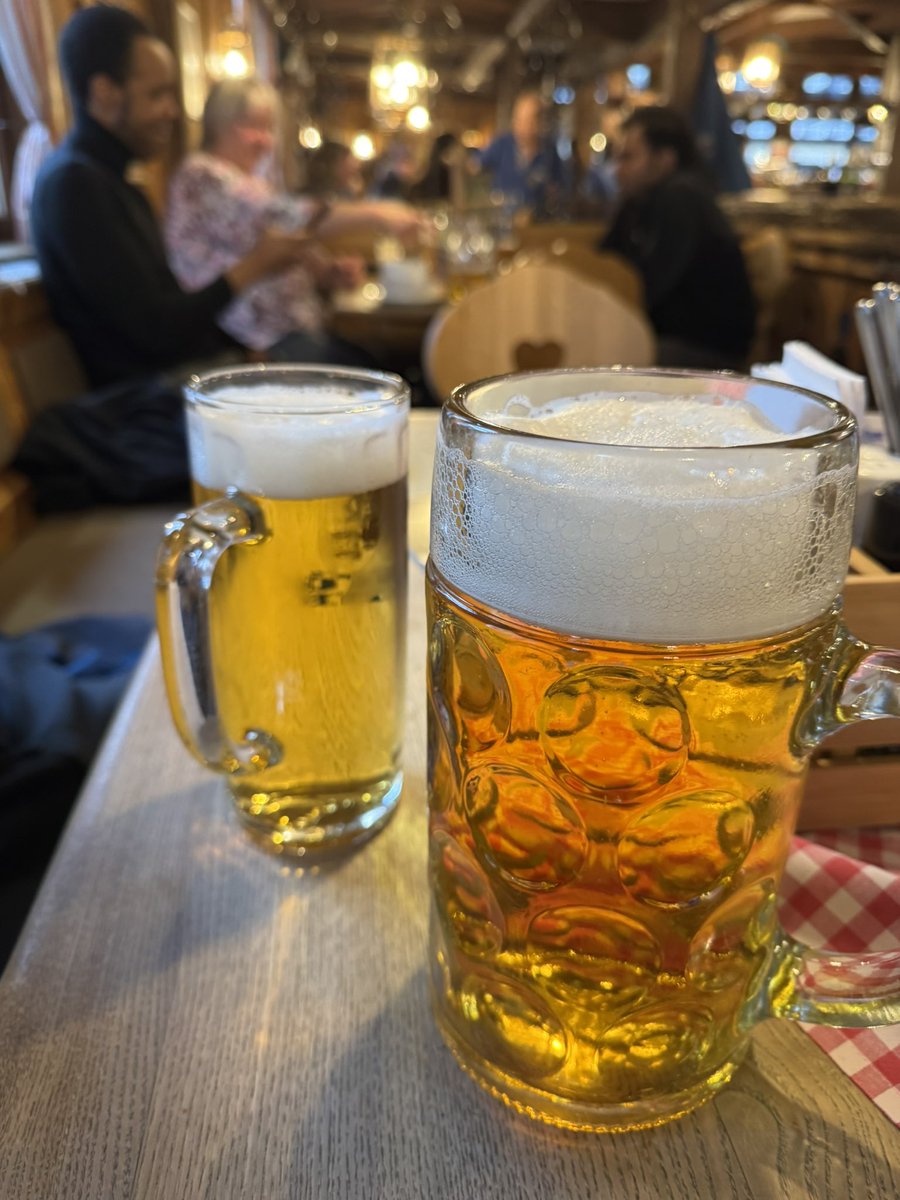 FuelTrek's tweet photo. ドイツに来たので定番の料理をいただきます
マジビールに合う🍺
#hannover #ハノーファー https://t.co/TL38SAw7lq