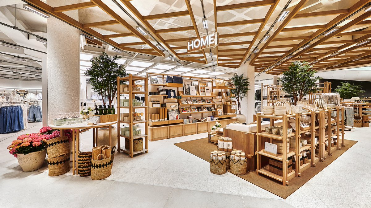 A1RetailMag's tweet image. Lefties to join Metrocentre for North East debut. Find out more ➡️ a1retailmagazine.com/latest-news/le… #retail #retailnews #Lefties #fashion #retailer #newstore