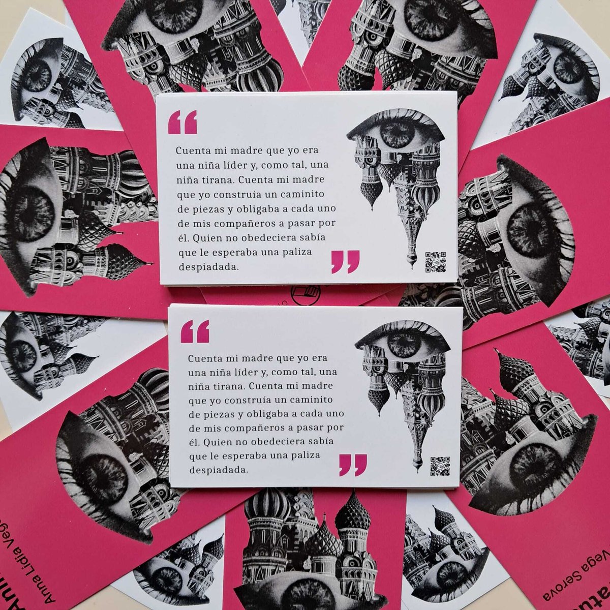 papelilloed's tweet photo. @RobMunb Tendremos, por cortesía de Robin, pegatas dedicadas por Anna Lidia el verano pasado durante su breve estancia en Madrid.
Y además, como siempre, os podréis llevar el marcapáginas para la cole.
Os esperamos en Molar Discos &amp; Libros el día 28 de abril, a las 19:30.
¡No faltéis! https://t.co/poHrXuibRw
