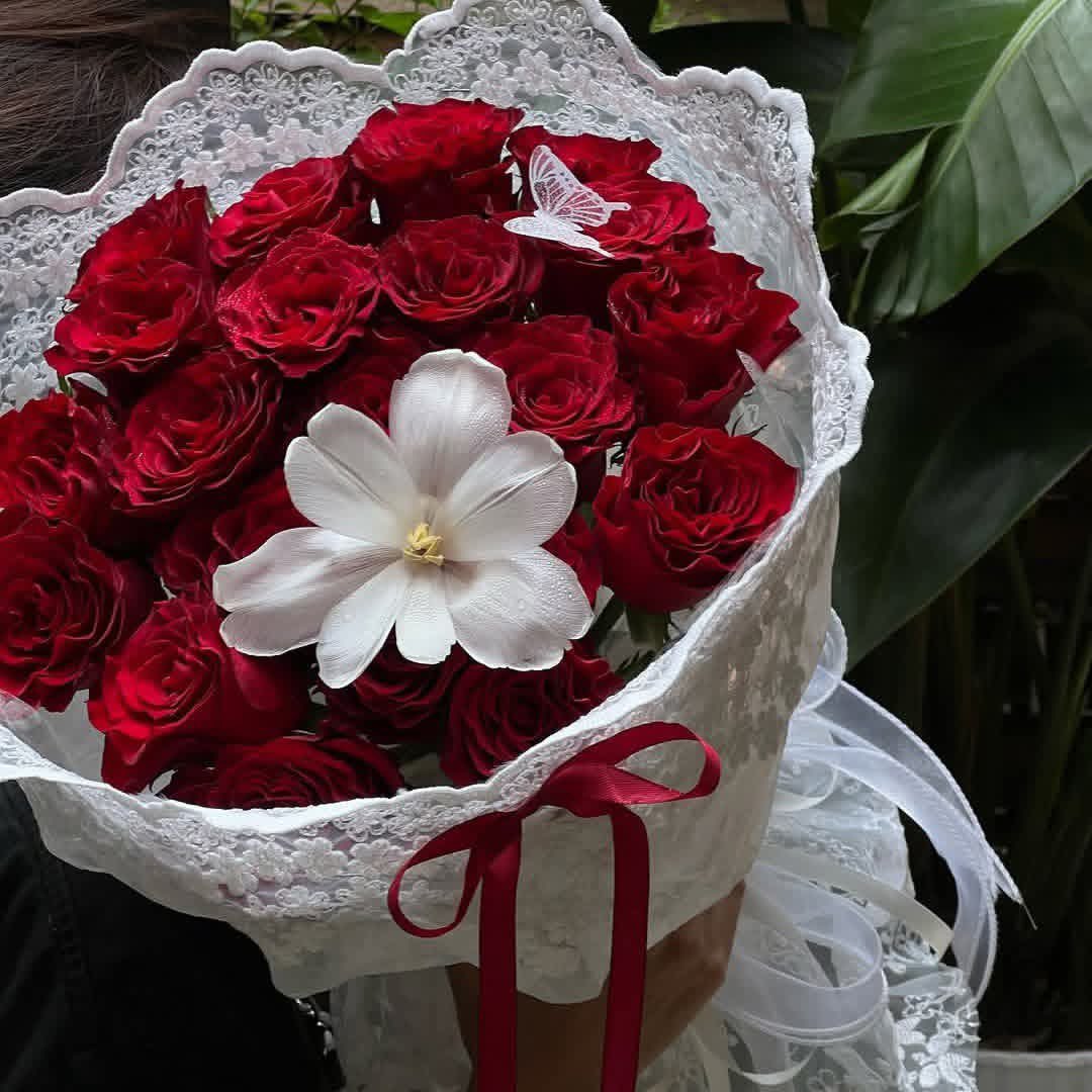 -🌹قد يؤخر الله الجميل، ليجعلهُ أجمل.

             ﴿ وَمَا ڪـانَ رَبُّكَ نَسِيًّا ﴾ 🌹