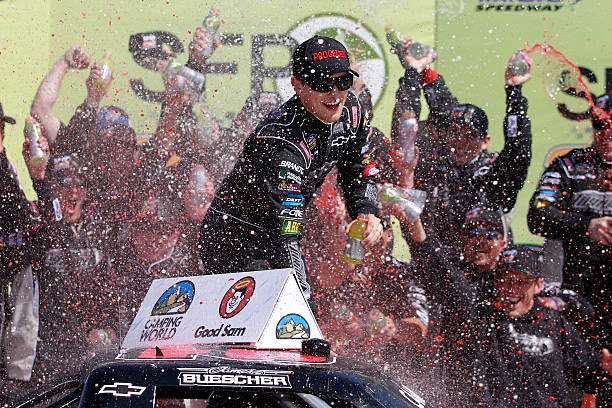 row_racing's tweet photo. James Buescher - (4/21/2012)
#SFP250 🏁 #KansasSpeedway 
#CampingWorldTruckSeries 
#FirstTimeWinner 
#2012CampingWorldTruckChampion 🏆 https://t.co/0ifliX0gmu