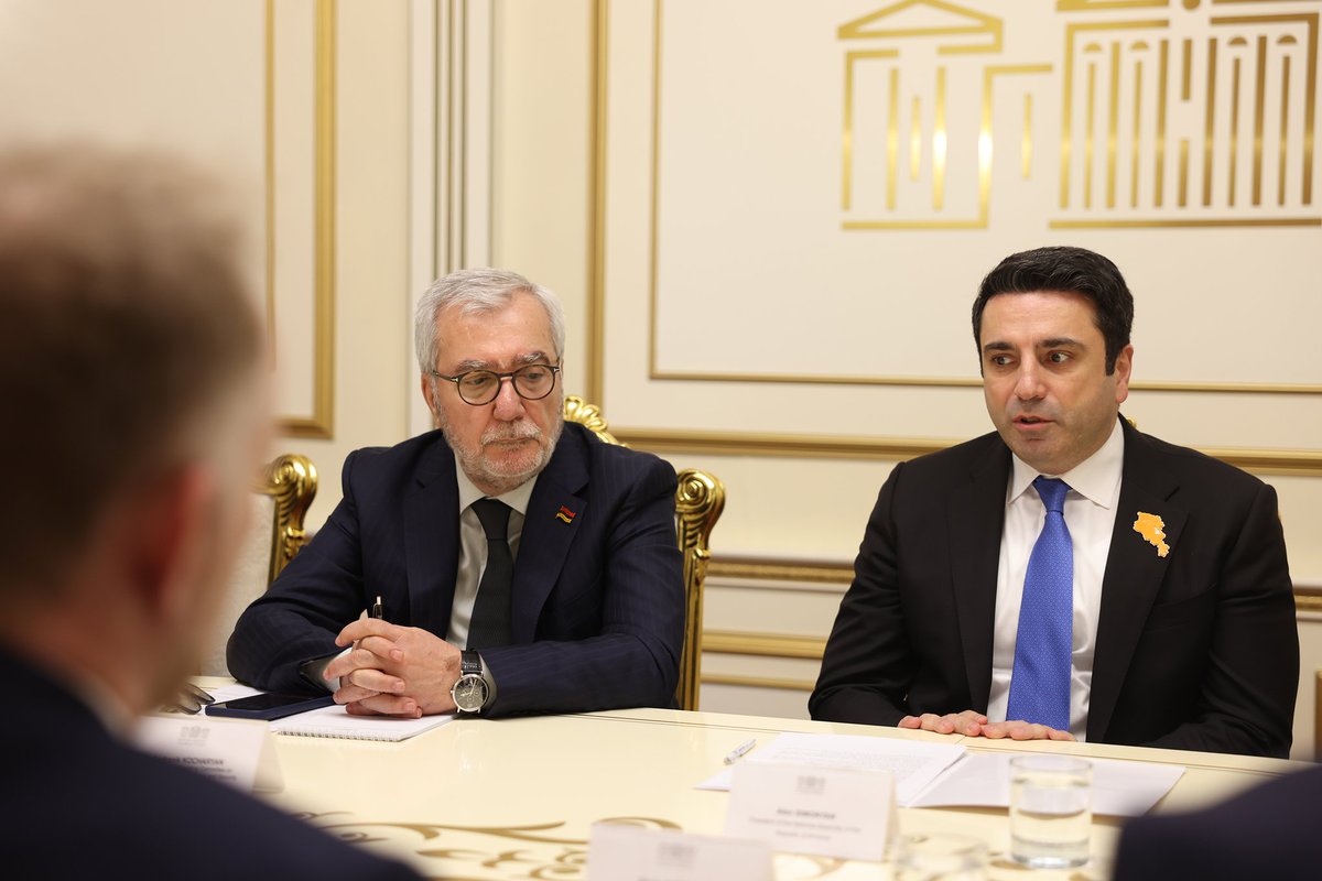 alensimonyan's tweet photo. Pleased to meet with Mr. Kevin Hamilton, newly appointed NATO SG’s Special Representative for the Caucasus & Central Asia.
Congratulated him on assuming his position & expressed confidence that #Armenia–#NATO relations will enter a new phase of development & partnership.
Discussed 🇦🇲–NATO cooperation, including through parliamentary platforms, ongoing joint programs, and key regional developments.

@KHamiltonBE @NATO
@natopa @armmission_nato
