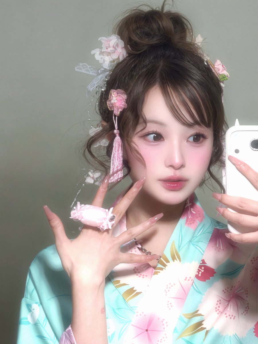2v2_2v2_'s tweet photo. 헤어 어레인지의 결과 ... (셀프임 https://t.co/gJVxQqh1by