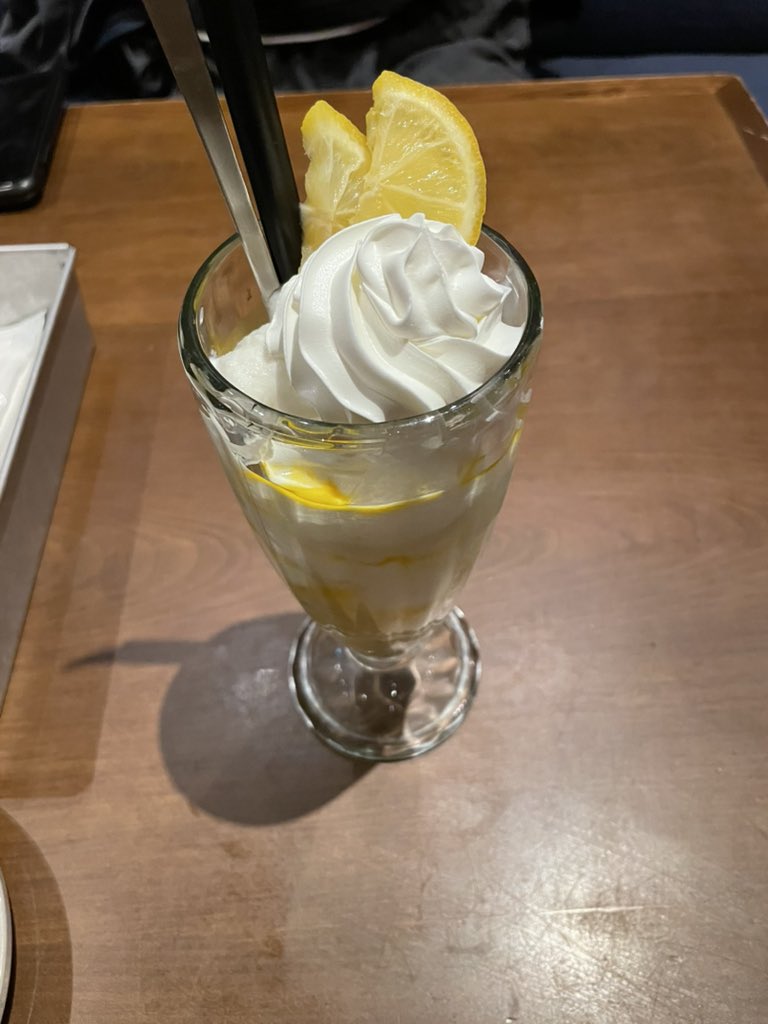 sの子«(˙˙ )( ૢ ͈̄ ͈̄ ૢ)»☄️🍳 show_light tweet media