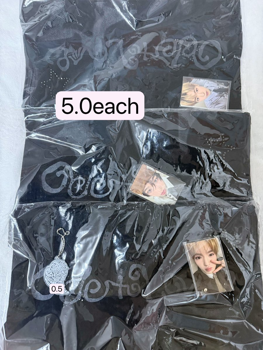 ดีลเกา รอของ 7-14 วัน ✈️
ยังไม่ดีล • ไม่พร้อมส่ง — พร้อมโอน ✅

Ode to Love Pop-up MD
Zip-up Hoodie เสื้อ ฮู้ด
ยูชิ ริคุ ซาคุยะ
📌 ตัวละ 1750

ราคารวมส่งในเกา+กลับไทย
📮 ค่าส่งเหมา 63 ✖️my pic✖️

#ตลาดนัดnct #ตลาดนัดnctwish