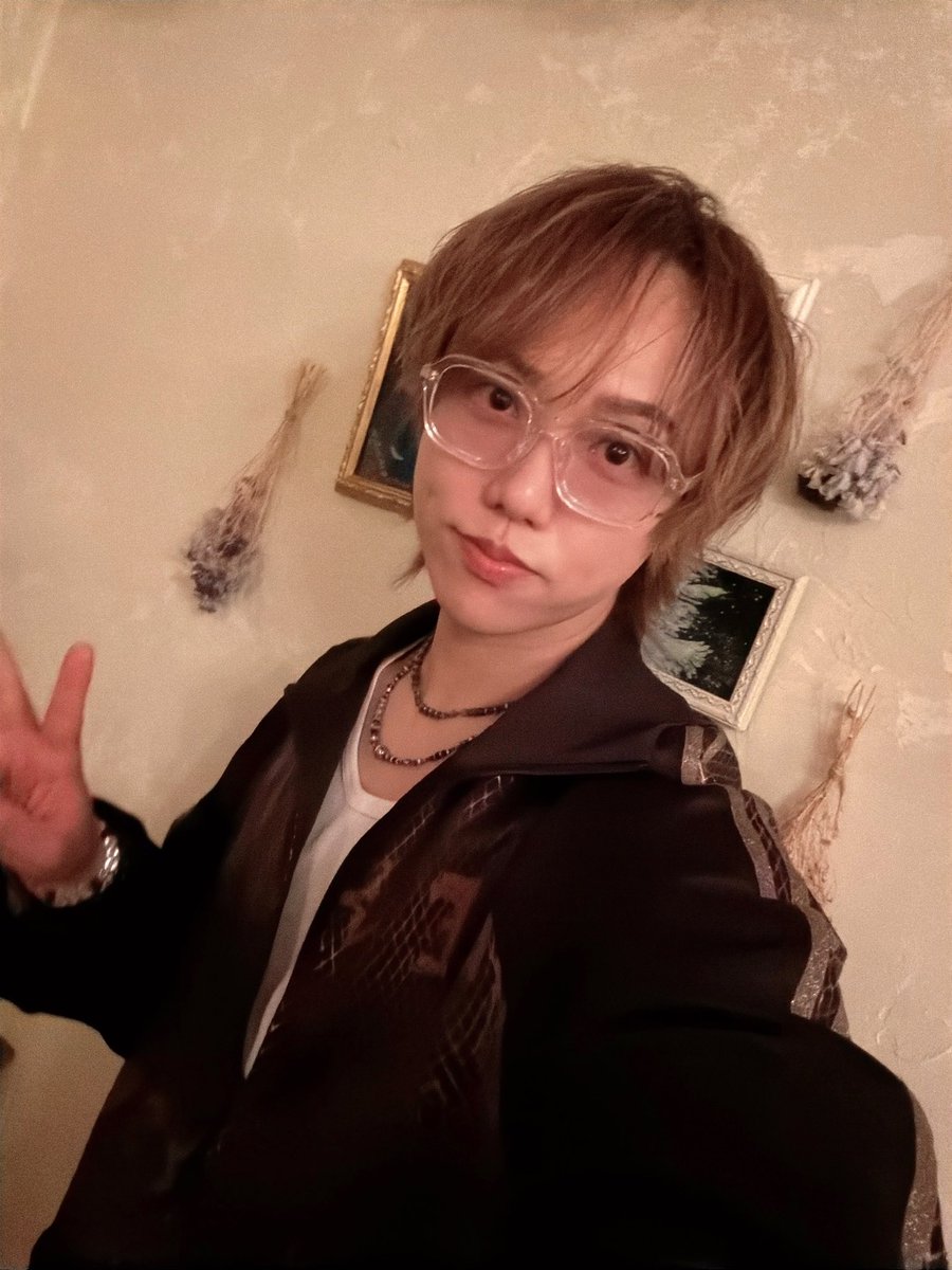 StaffTatsuya's tweet photo. 先日のディナーショー
ありがとうございました！🙏

次回は6/20日！
アラボンヌママン（夜公演）
に関しましては4/22（水）AM9:30〜予約開始です✨

いつもありがとうございます！ https://t.co/WUpvN0hPIV