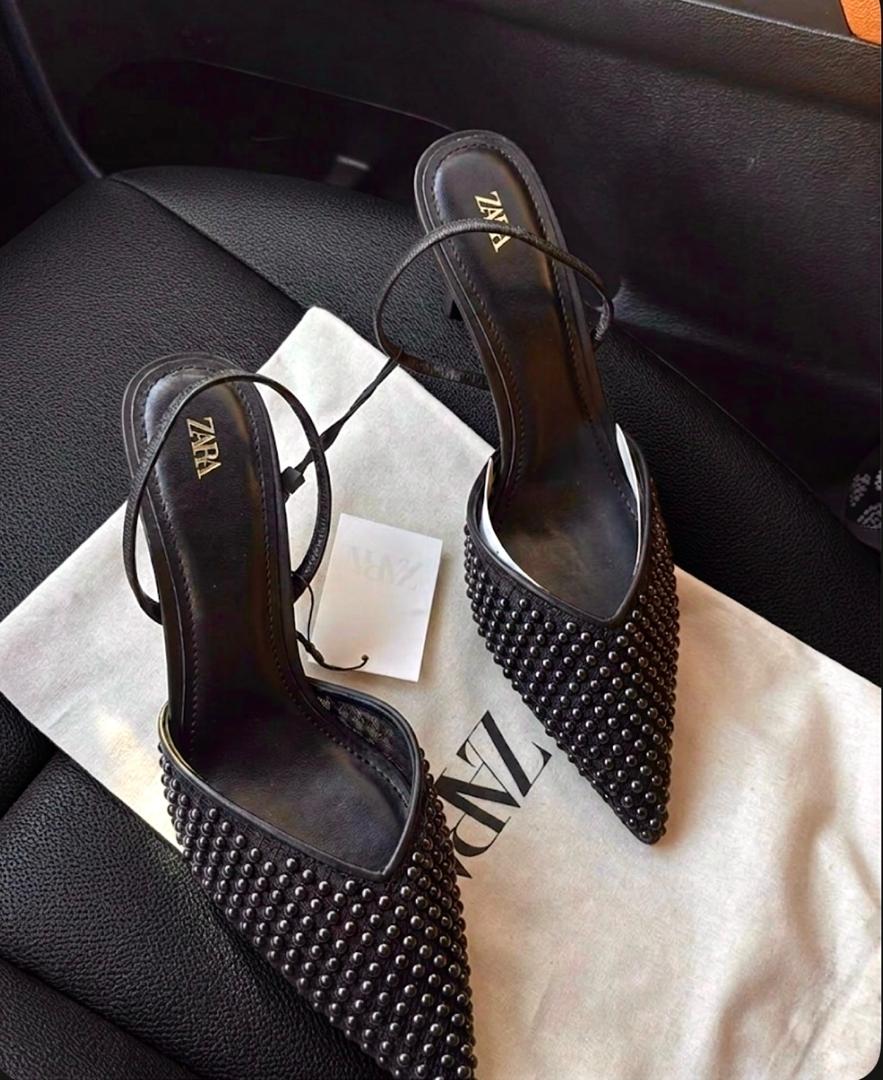 Mjes_collection tweet media