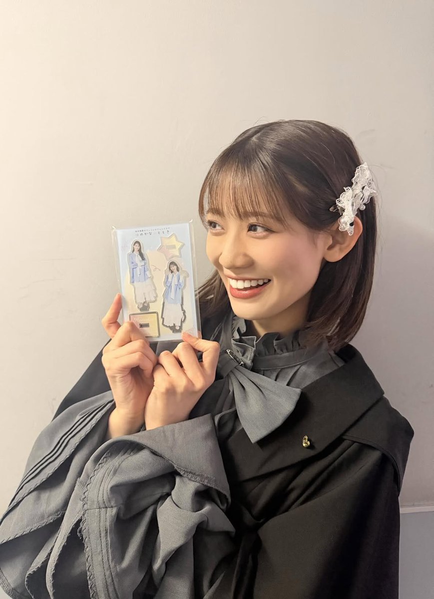 秋本帆華
