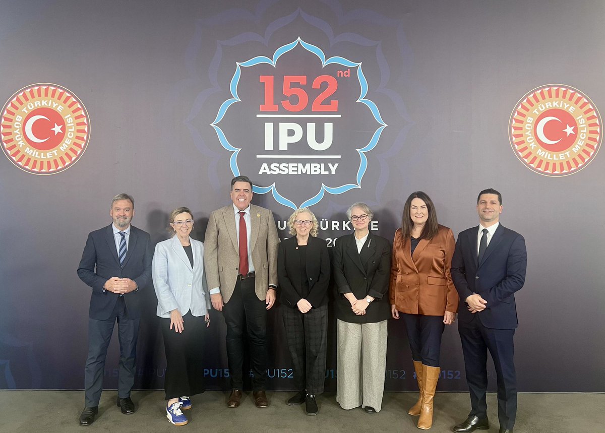 AusAmbTurkiye's tweet photo. Geçtiğimiz hafta #IPU152'ye katılan Temsilciler Meclisi Başkanı Sayın Milton Dick liderliğindeki Avustralyalı parlamenterleri desteklemek harikaydı 🇦🇺🇹🇷
#AustraliaInTürkiye https://t.co/xGzL2S9gNp