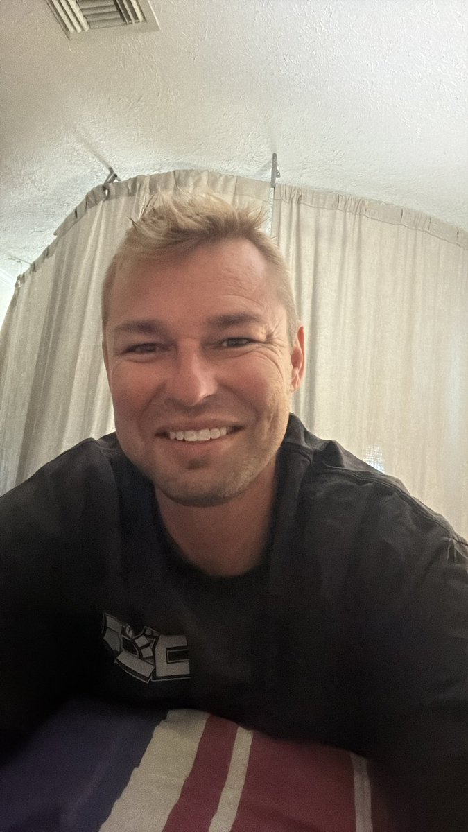 Coconut Chris tweet media