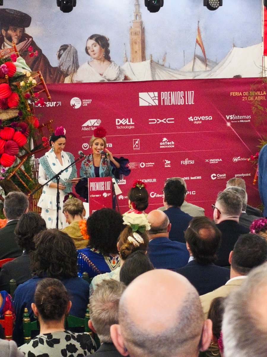 acutelan's tweet photo. Un año más presentes en los Premios Luz. Enhorabuena a todos los premiados, y muy buena feria para quienes tengan pensado visitarla. 💃

#PremiosLuz #FeriaDeSevilla #ACUTELANSeMueve https://t.co/vTjAC3cpp0