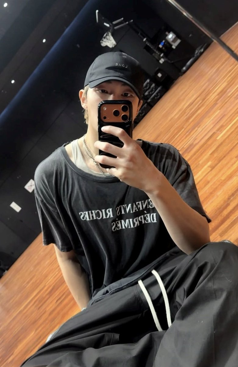 res⁷ ☁️🪭 tweet media