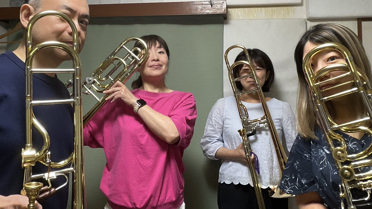 Trb4LEGRANDBLEU's tweet photo. 今日はリハーサルでした。
9月のコンサートに向けて曲目もパートもほぼ決まりました。
このユニットは1から3まではパートを固定せず曲ごとに変わっています。
トロンボーンカルテット「ル・グラン・ブルー」
第16回レギュラーコンサート 
2026/9/30(水)19時開演
日暮里サニーホールコンサートサロン https://t.co/ukg1oUiWWe