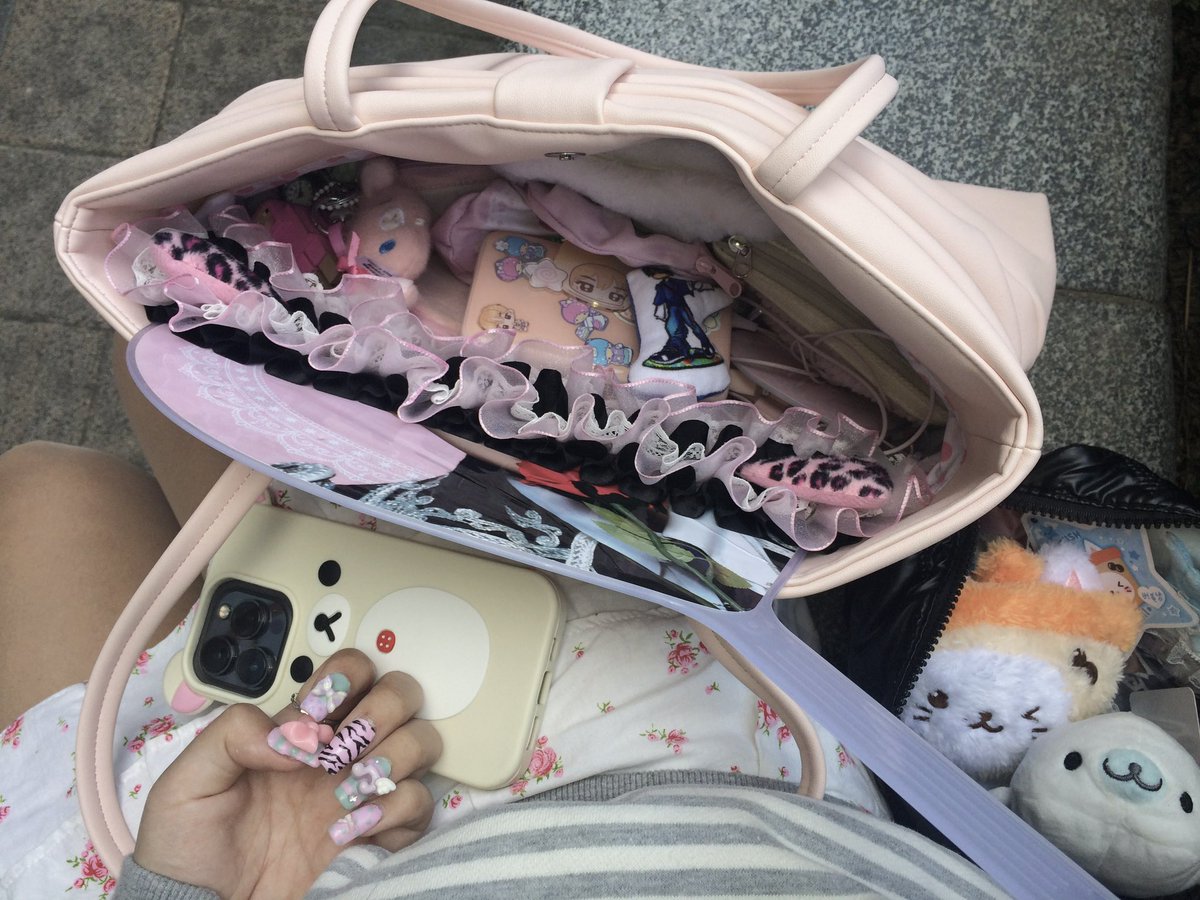 xeouee's tweet photo. https://t.co/Astoad9n6q