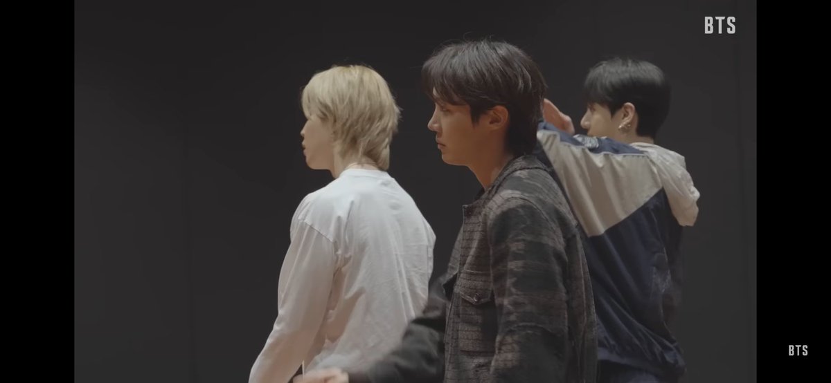 klights2021's tweet photo. ホソクさんの擬音いっぱいのダンプラも恋しかった🥹相変わらず、パンパン！ダンダン！言ってて、これこれってなったよね🥹 https://t.co/UJkUAwjdYI