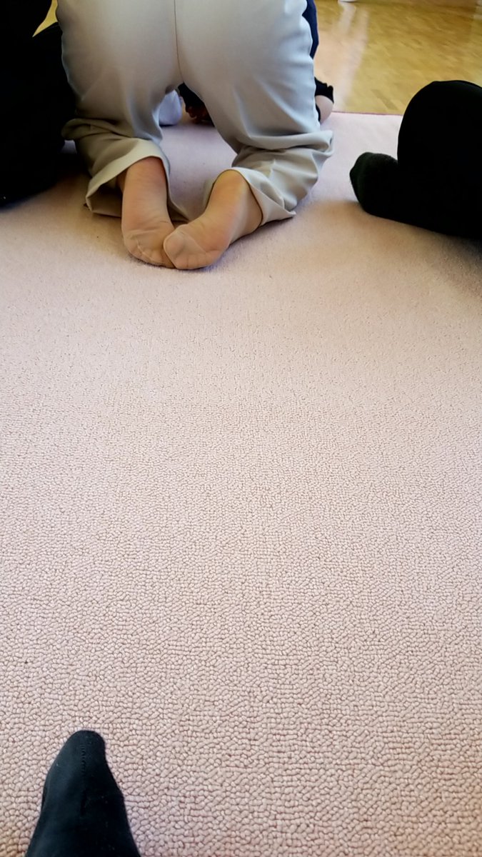 足フェチ男 tweet media