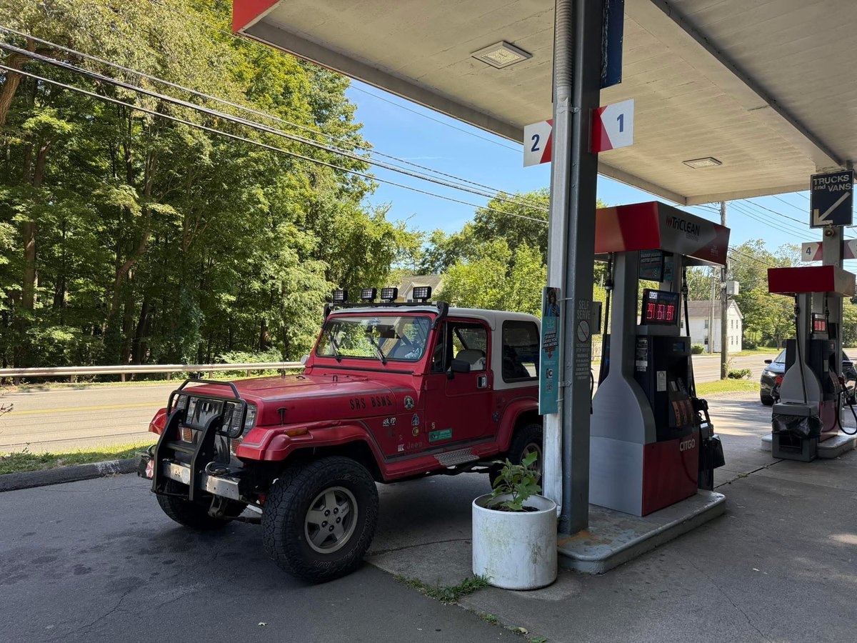 defend_dingo's tweet photo. my list isn’t that extreme

1989 Jeep Wrangler Laredo (still driving)
2006 Kawasaki Ninja (still riding)
1986 Toyota Tercel SR5 4WD (still driving but disassembled lol) https://t.co/htXPtdx2O3