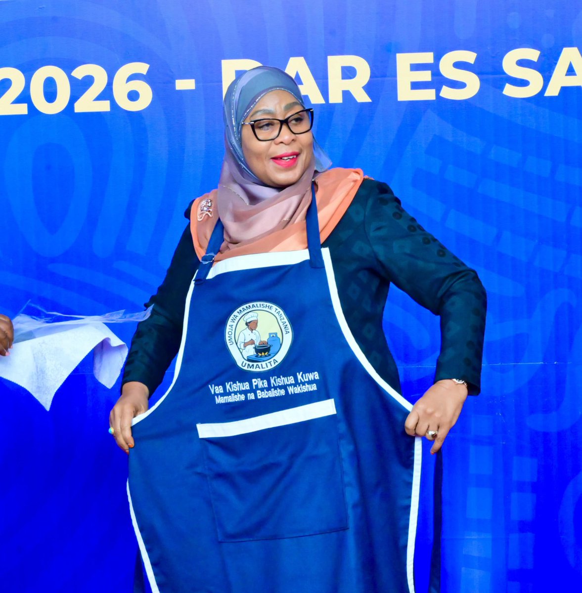 Stori za Pombe 👽 tweet media