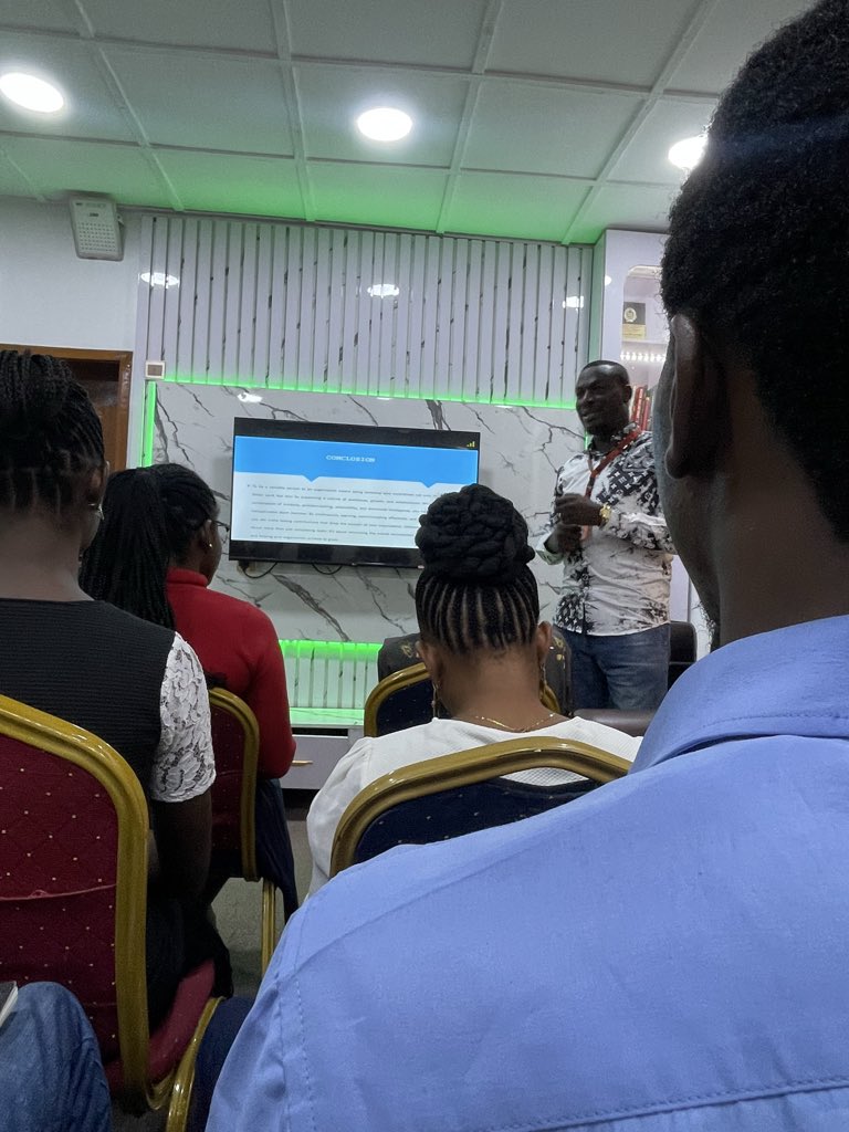 Mayovestconsul1's tweet image. Our CEO recently engaged with new staff members at Mayovest, sharing vision, expectations, and direction. Strong teams start with strong conversations. 🤝

#MayovestConsultancyServices  #Leadership #TeamCulture #Workplace #TechWithMayovest #MayovestTechHub