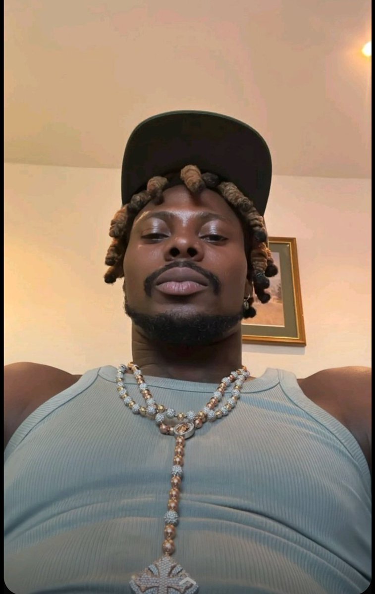 OdobaPraise's tweet photo. Asake with dreads or no dreads ??? https://t.co/rIOWw9srUR