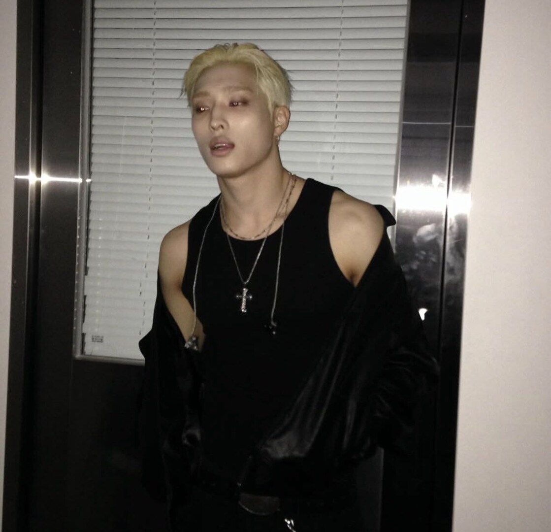 selfolssi ♤ tweet media