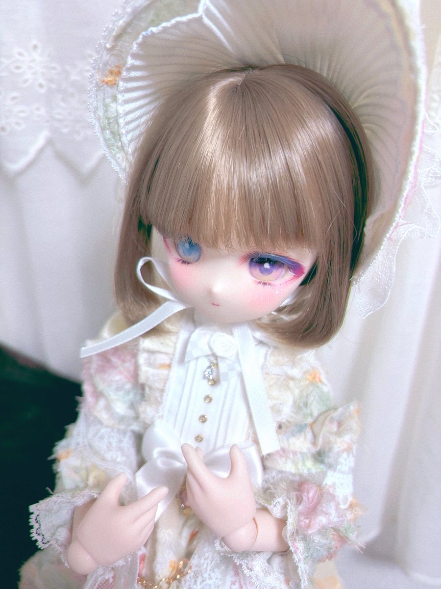 rinco0517's tweet photo. 見ずらく申し訳ないですが…
こはるちゃんはネックレスあるのに(❄️デフォ)
瑠璃ちゃんにもあげたいなーと思ってたので、エルフィーネさんにお礼や好みもあり購入🥰️小さいキラキラがシンプルな服でも華やかなのでも合いそうで好きです
瑠璃 ｢色々ありがとうございます、可愛い｣
#Noels_Atelier https://t.co/3kJWu5RCtx