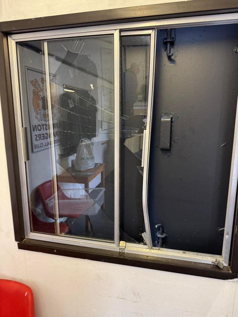 ArnistonRangers's tweet photo. MORE VANDALISM!!!!!!!!

Our Pie Hut is the latest victim of vandalism.
The culprits forced open the shutters smashed the window and climbed in.
They stole money, equipment,  our tub with coffee and bovril in it, and sweets and juice from the fridge.
Absolutely gutted https://t.co/PH1bNVPRcH