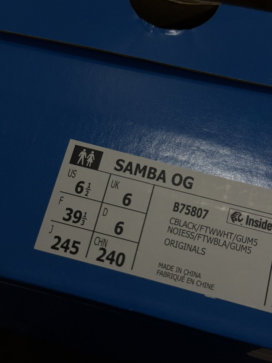 twohearthg's tweet image. ￼ส่งต่อ‼️ Adidas Samba OG (Black )

• มีสภาพการใช้งานทั่วไป (ขอคนรับได้)
• ไซส์ 39 สีดำ ไม่ลอกไม่ขาด
• มีกล่องอุปกรณ์ครบ
• ของแท้100% สามารถือไปเช็คในช็อปได้ค่ะ

💥💥ราคา 690 ฿ 

#ส่งต่อรองเท้ามือสอง #adidas #ส่งต่อรองเท้า #รองเท้าสภาพดี