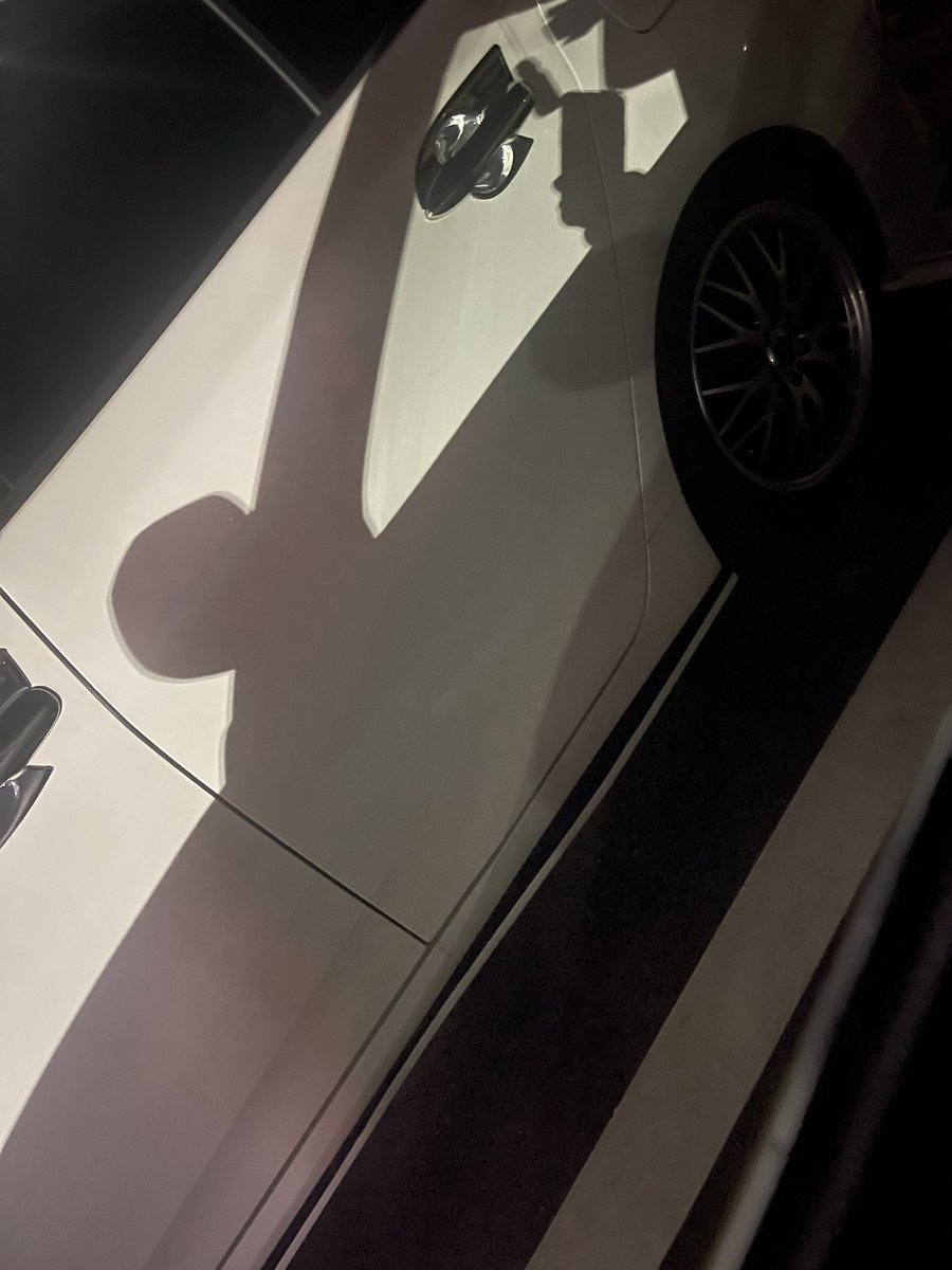 LaH81W's tweet photo. トナラーのウスプリ
エアロ界隈やったんやけど
サイドスカート左右逆なんじゃないのかなってめっちゃ気になっている。

教えて車界隈の人！ https://t.co/qNRq4fWhKA