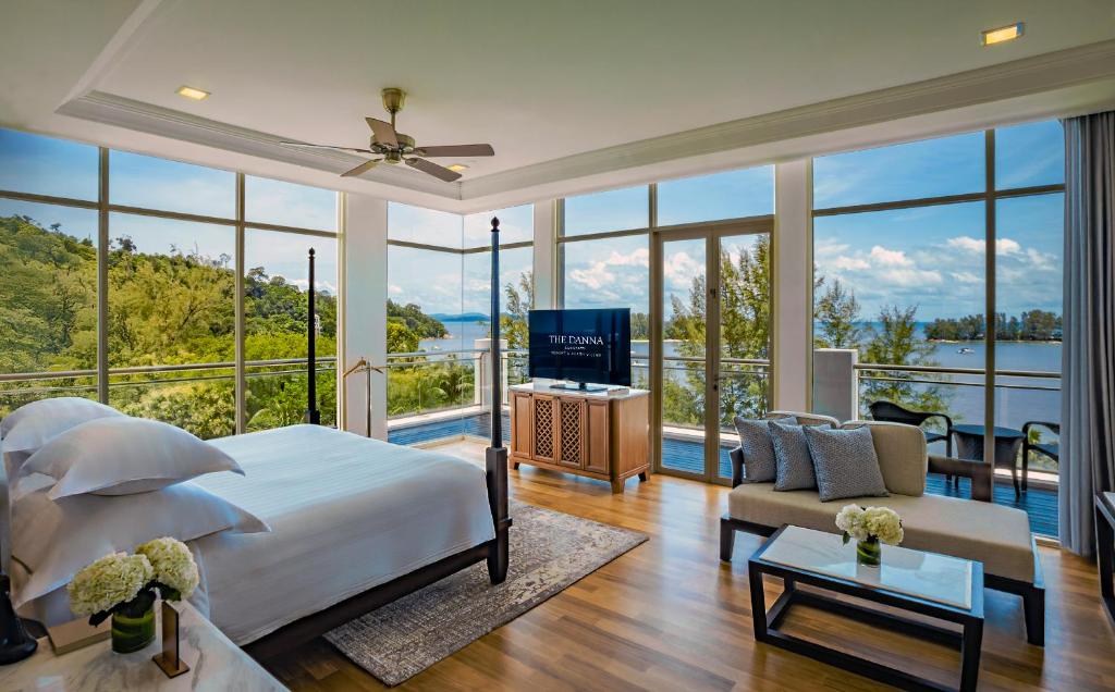 hambaumhlabatr1's tweet image. Experience luxury at The Danna Langkawi Resort &amp;amp; Beach Villas in Malaysia. From R35 499pps
Includes:
✈️Return Malaysia
🚕Return Airport
🍽️B
🛌5
Valid until: 31 Jul 26
T's and C's apply
Contact us on: 061 402 8406
#hambaumhlabatravel #explore #fun #exoticdestinations #luxurytravel