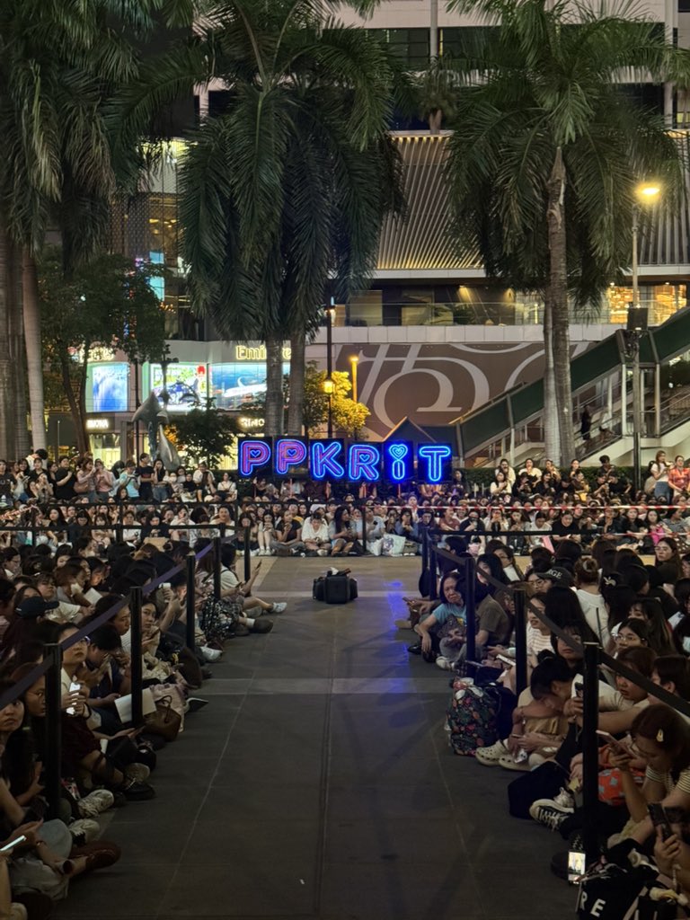 รอเจอน้องพีพีแล้วน้าา ✨

#The1xPPKRIT
#The1Day2026 
#PPKritt
#centralwOrld