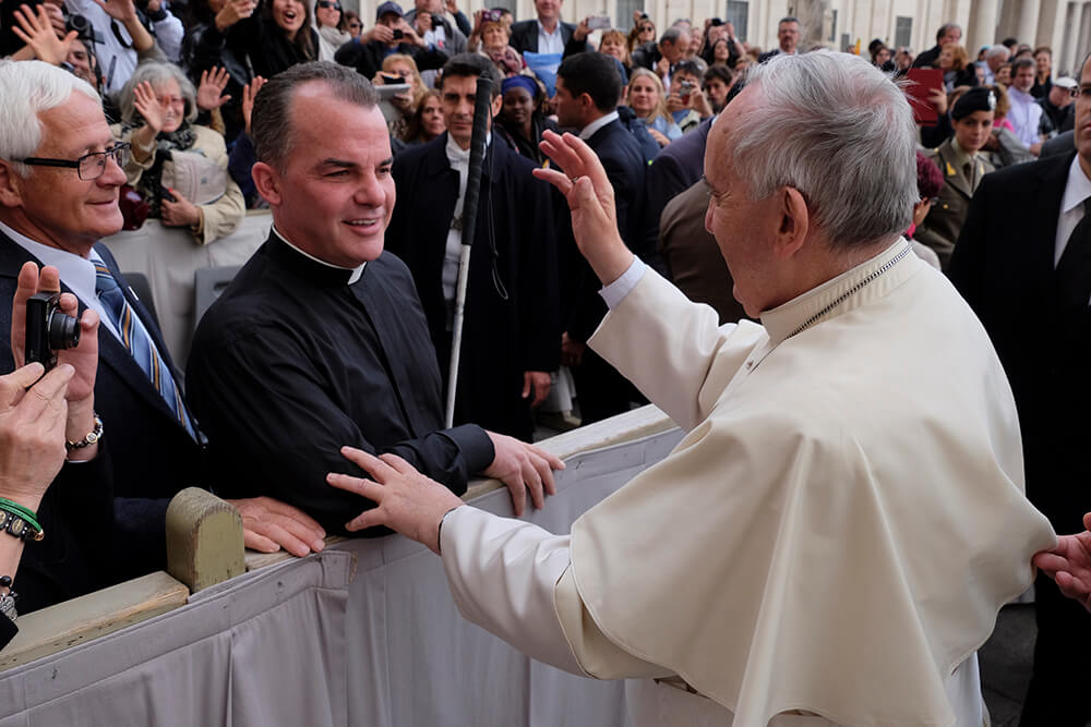 XavierSociety's tweet image. One year ago today, the world learned of the passing of #PopeFrancis. We received many messages from our clients &amp;amp; supporters about the impact he had on their lives. Some pics of our clients who were blessed to meet the Holy Father! #RIP Pope Francis. #CatholicX #BlindTwitter