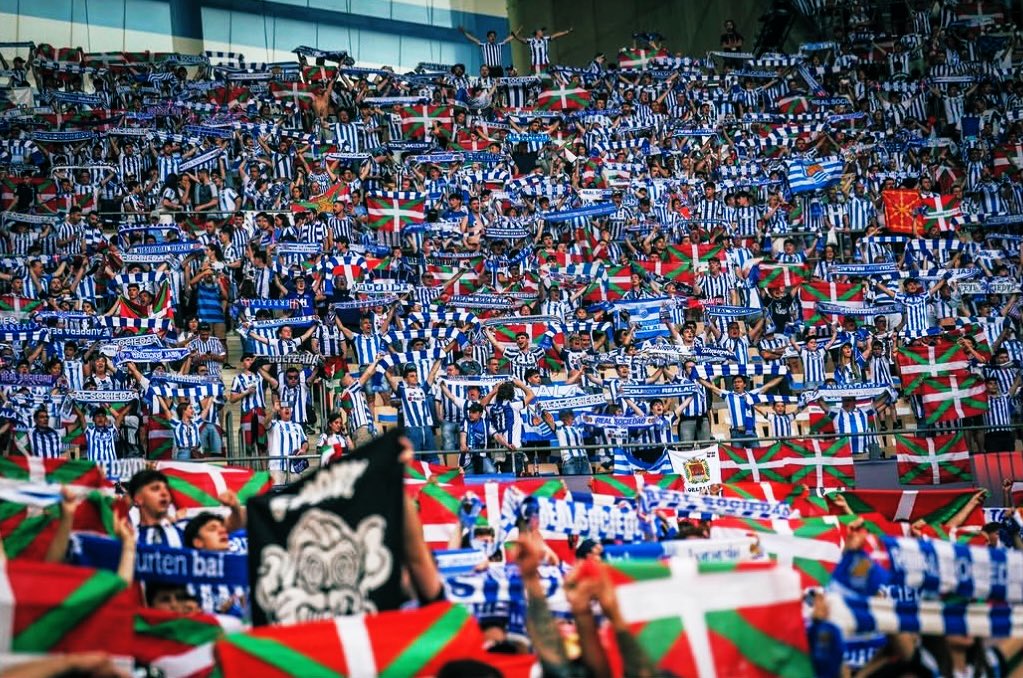 En 2010 Estabamos en 2°, Zubieta y afición tiramos del equipo

En 2026 vemos ganar la copa a la Real.

En 16 años:
2 semifinales Supercopa
5 semifinales Copa
7 veces Europa League
2 veces Champions League
2 titulos Copa

Realzales:
En las buenas voy estar en las malas mucho más!!