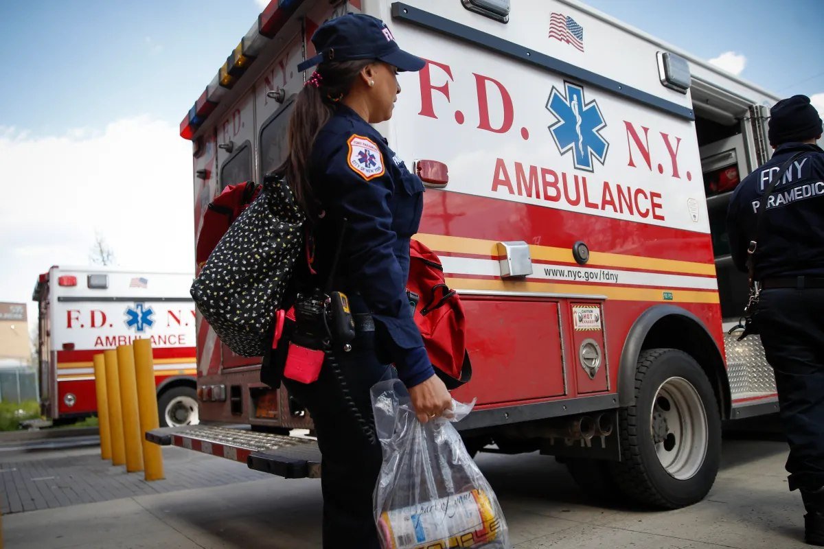 sondeolatinonet's tweet image. 📌 #CostoDeEmergencia | 🚨 Propuesta del FDNY: tarifas de ambulancias podrían escalar hasta un 42% en Nueva York 🚑

📌 #NuevaYork 🏙️ #FDNY 🚒 #Salud 🏥 #Ambulancia 💵 #New_York #Sondeolatinord #News #Listindiario #RD #Noticias ✨

📌 Ver Articulo: 🔗 sondeolatino.net/?p=3993