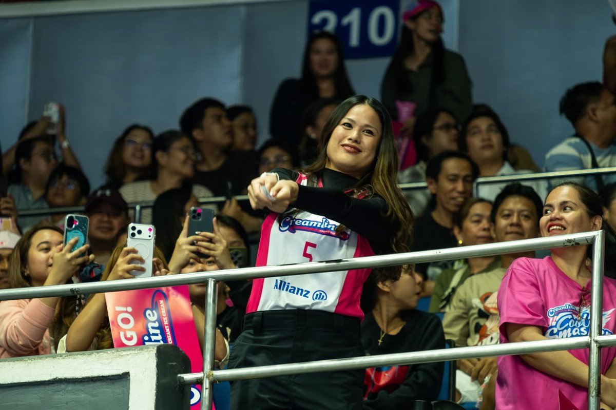 jerianishm's tweet photo. Creamline’s lucky charm!🩷🪄✨ #pvl2026 https://t.co/jo6ll4T05t
