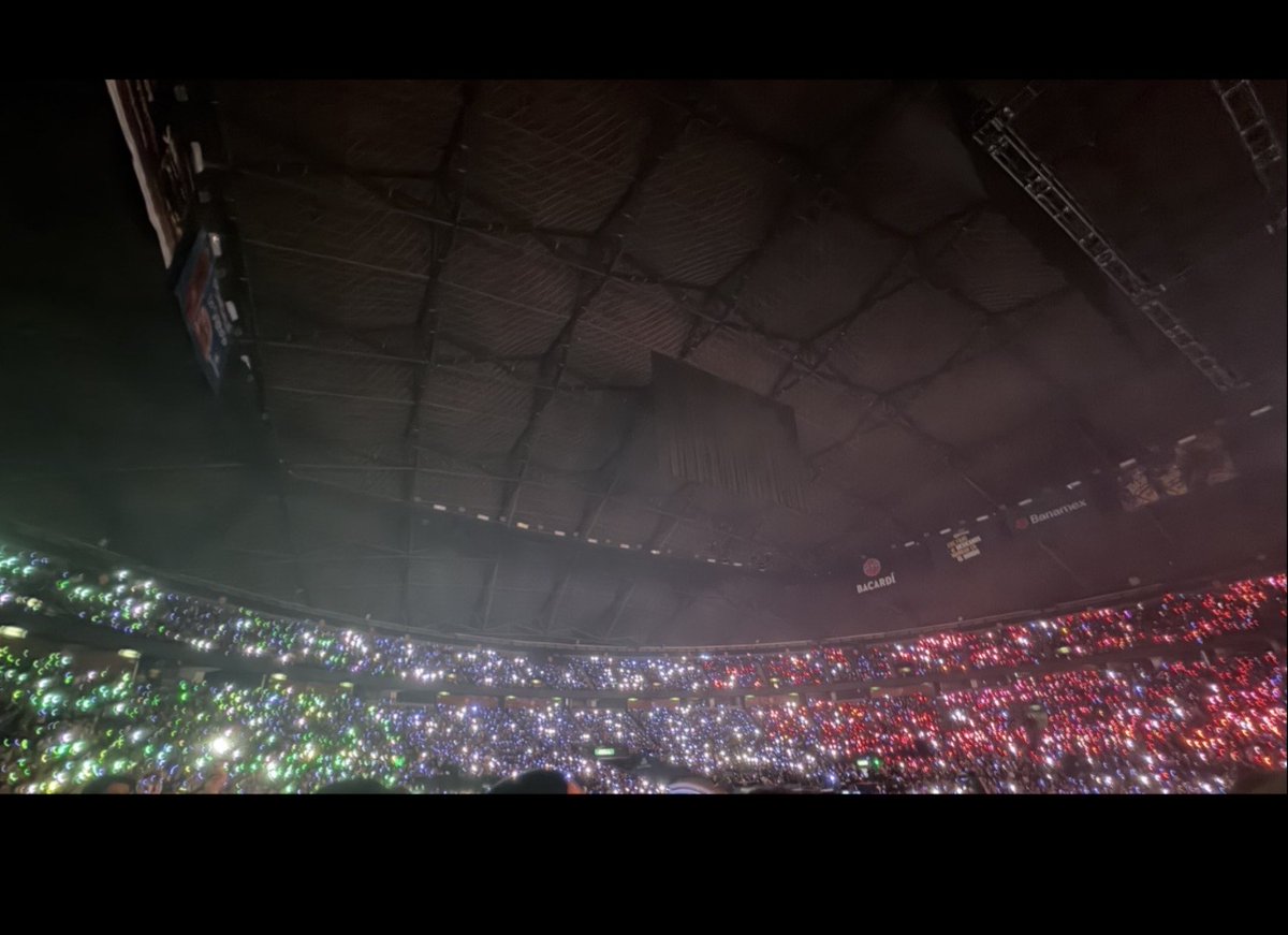 New_Newangel's tweet photo. โห มีแฟนโปรเจคให้ ศลป ด้วย
เป็นสีของเม็กซิโก  ปลื้มปริ่มไปกับแจ็คสันจริงๆนะ ขอบคุณ🇲🇽มากๆ เชียร์อัพและสนุกกับ ศลป ตลอดคอนเลย  แจ็คสันมีคือดูความสุขมากๆ  เห็นแบบนี้ชาวเราก็💦รื้นเลย
#JacksonWang
#MAGICMAN2WORLDTOUR
https://t.co/EE1Bzjs7i1 https://t.co/BhGyxcQBBW