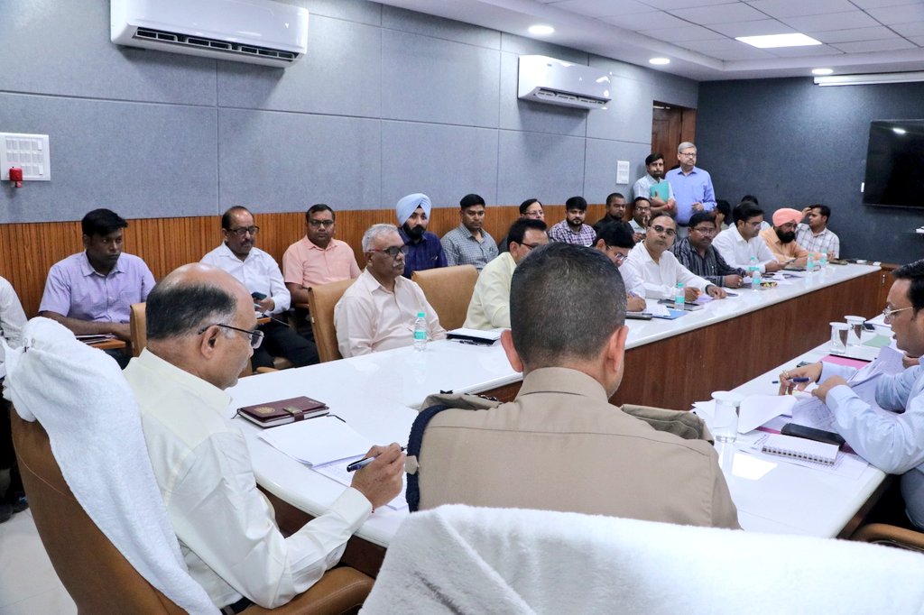 Divisional Commissioner Agra tweet media