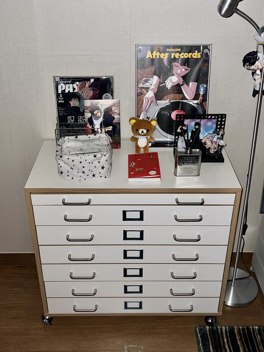 dada_909's tweet photo. 오랜만에 방 정리하기. . .(。-∀-)🧹 https://t.co/ff9SyUbRfX
