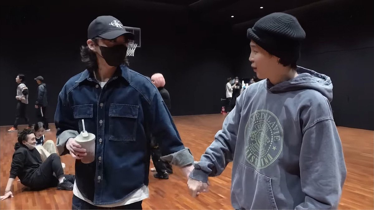 alexia⁷ tweet media