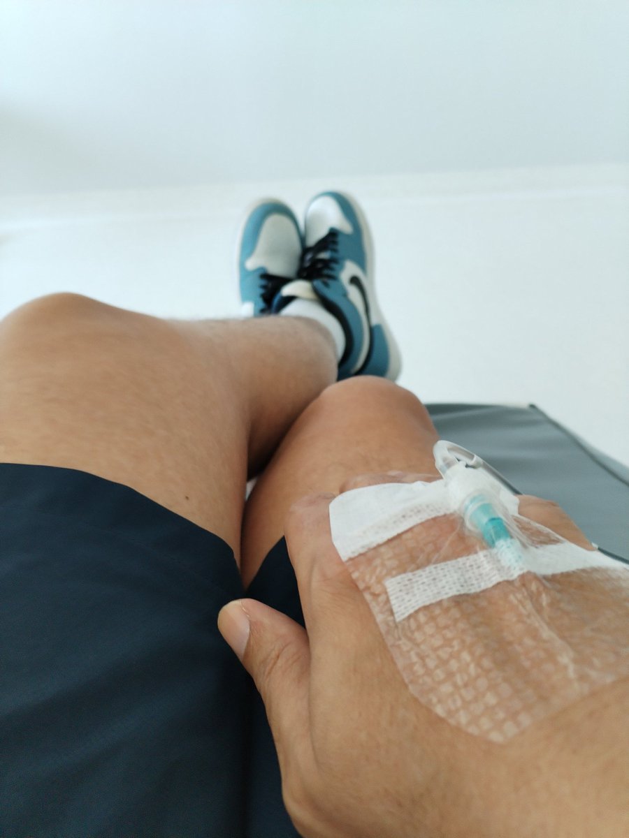 Jami88176468's tweet image. Je n'ai pas vu le temps passer pour mon traitement bimensuel et ça c'est grasse à Ennio Morricone qui me suit partout dans mon MP3❤️ #Sony ✨ 🎶 🎧