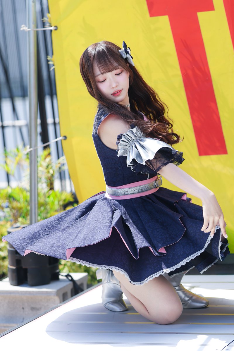 fukuragi5555's tweet photo. 20260419  ラフラフ
『Yondanda』リリイベ
＠吉祥寺パルコ屋上イベントスペース

日比野芽奈 さん(@hibino_meina)

新衣装
スカートのふわっとシルエット
ホント素敵ね🍃 𓂅 𓈒𓏸
#ラフラフ #日比野芽奈 #アイドル https://t.co/tBJtinIu2W