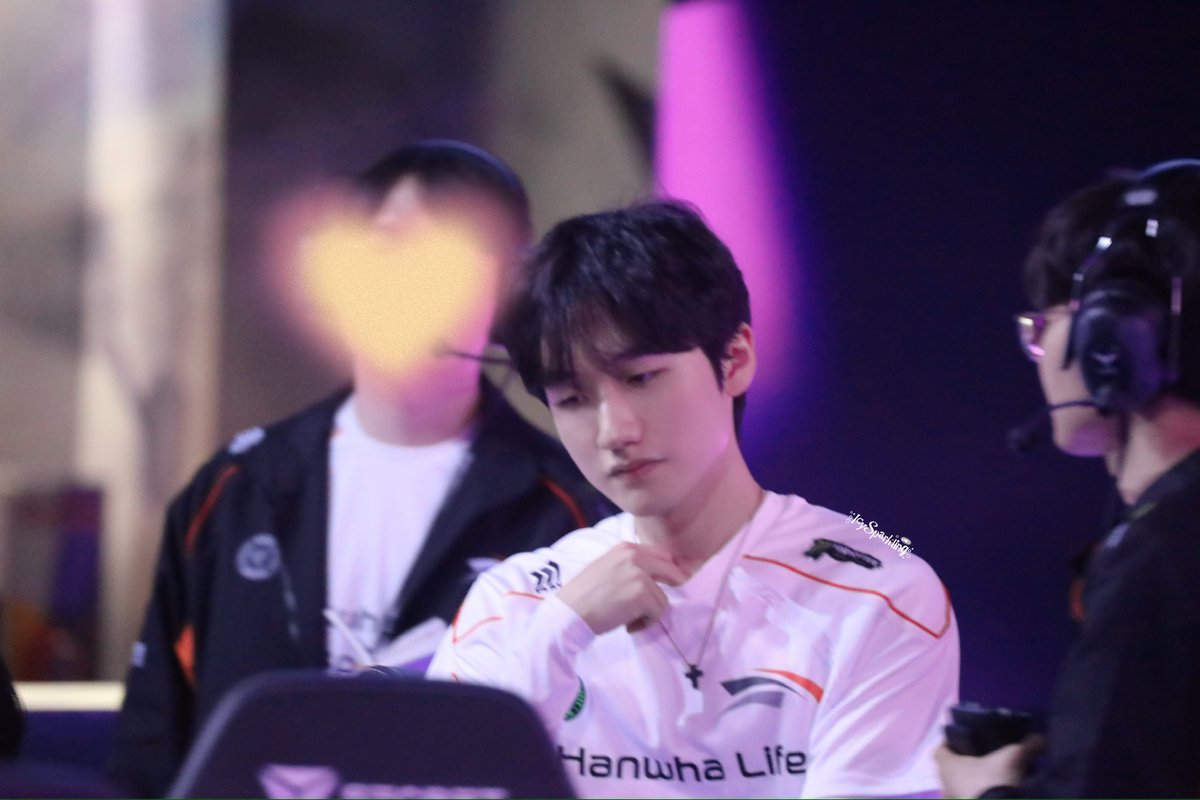icy_sparkling's tweet image. 250430

是虚焦图 但实在貌美所以分享一下
（未修仅调色）

#Peanut #피넛 #한왕호