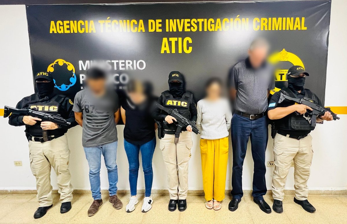 MP_Honduras's tweet image. #MP captura al director, trabajadora social, psicóloga y profesor de casa hogar por agresiones sexuales, tratos degradantes y otros delitos mp.hn/publicaciones/…