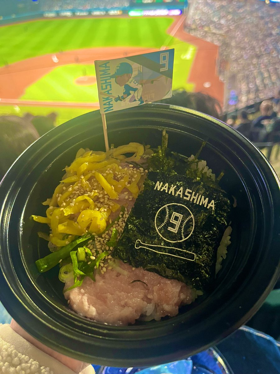 ま り ち ん 。 ⚠️食べるな危険⚠️ tweet media