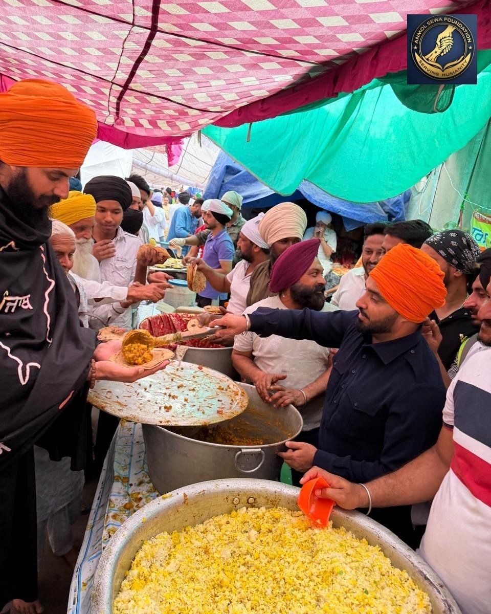 sewa_anmol's tweet image. Serving humanity with love &amp;amp; respect 🙏
With support from Resham Singh Anmol, we strive to ensure no one sleeps hungry ❤️
Small efforts, big impact. Together, we can create real change.

#AnmolSewaFoundation #ServingHumanity #LangarSeva #HumanityFirst #TogetherWeCan