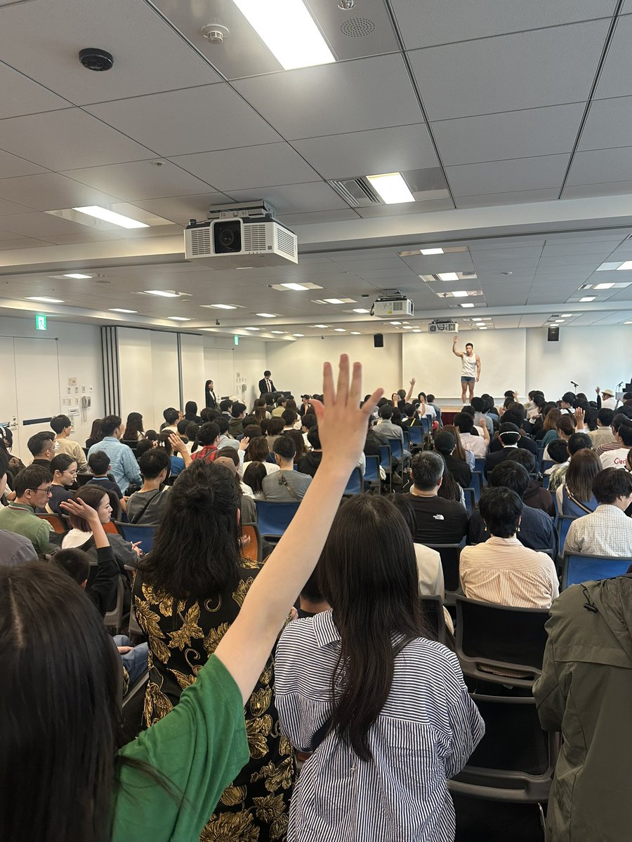 なかやまきんに君 tweet media