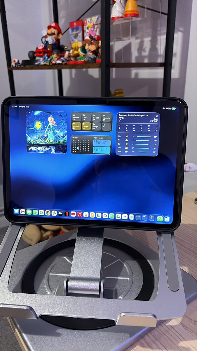 gajetblog's tweet image. 正直これどっちが上？
・Galaxy Tab S11 Ultra
・iPad Pro M5
見た目は互角
でも
・自由度 → Galaxy
・完成度 → iPad
結局どっち選ぶ？
①Galaxy派
②iPad派
#iPadPro #GalaxyTab #Android #Apple