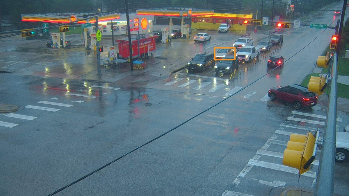 CybercabSpotter's tweet image. RIVERSIDE DR · maps.google.com/?q=30.224932,-…

#cybercab #tesla #robotaxi