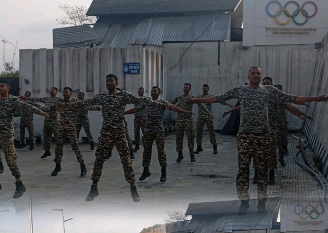 digopsimp's tweet image. #CRPF, 
रेंज इम्फाल के अधीन तैनात यूनिटों के जवानो ने शारीरिक गतिविधियों में सक्रिय रुप से भाग लिया, एरिया की साफ-सफाई, शारीरिक फिटनेस और योग को बढ़ावा दिया तथा जवानों व अधिकारियों ने मिलकर आपसी शारीरिक परिचालनीक तालमेल को बढ़ाया। 
@crpfindia
@northeast_zone
@mnp_2018